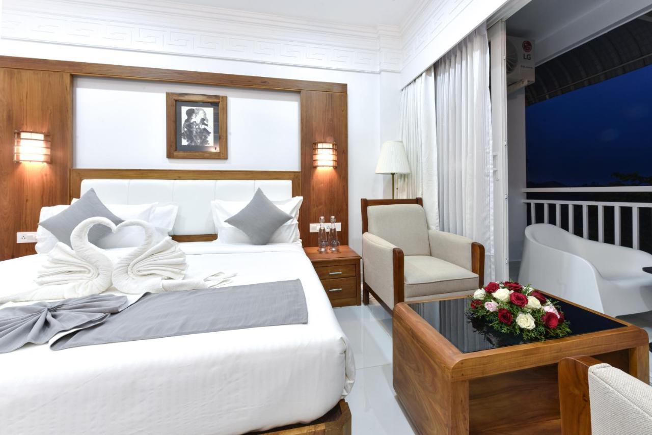 Hotel White House, Munnar Exterior photo